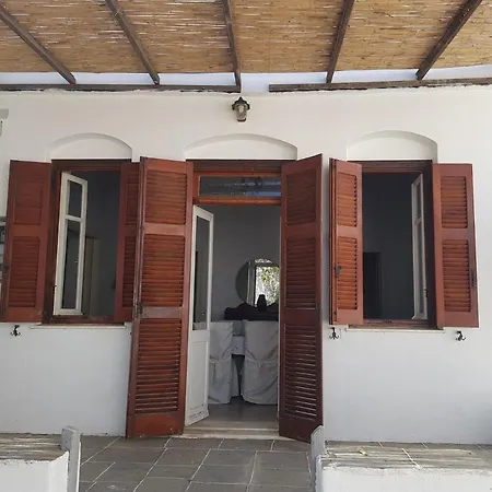 بيت للعطل Artemonahi Traditional Cosy House *